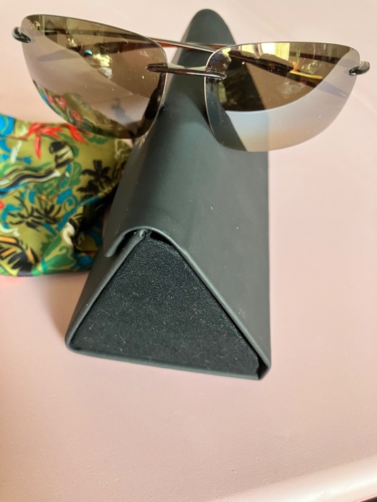 Maui Jim Breakwall Polarized Rimless Sunglasses. Rootbeer/HCL Bronze. Exc. Cond. main image 6